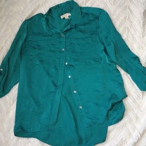 Michale Kors shirt 👚